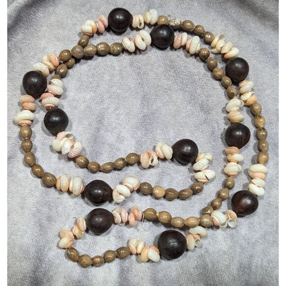 Summery Beach Themed Seed And Shell Beaded Necklace - Picture 8 of 8